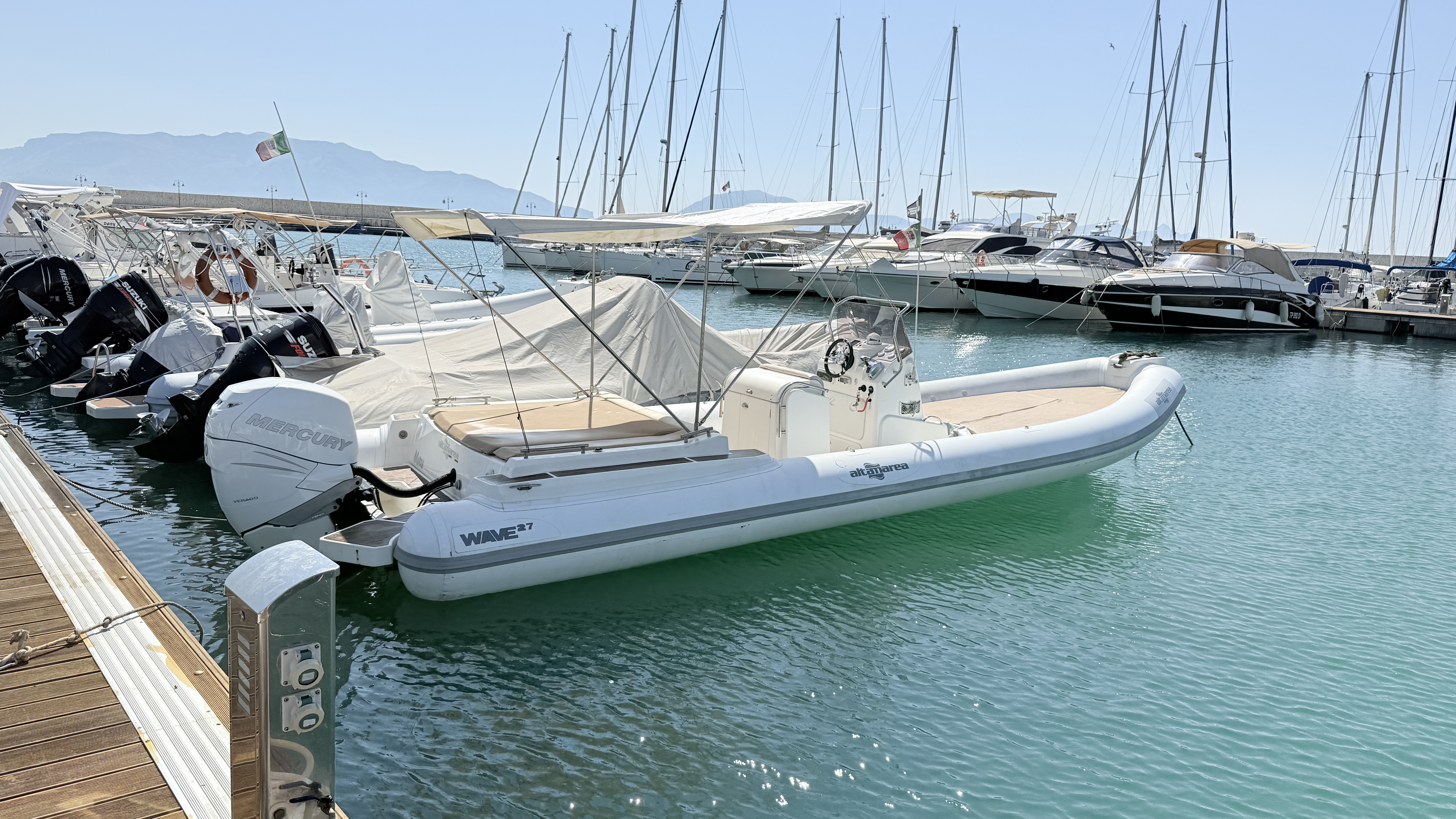 AltaMarea Wave 27 Motorizzato Mercury 300 Verado