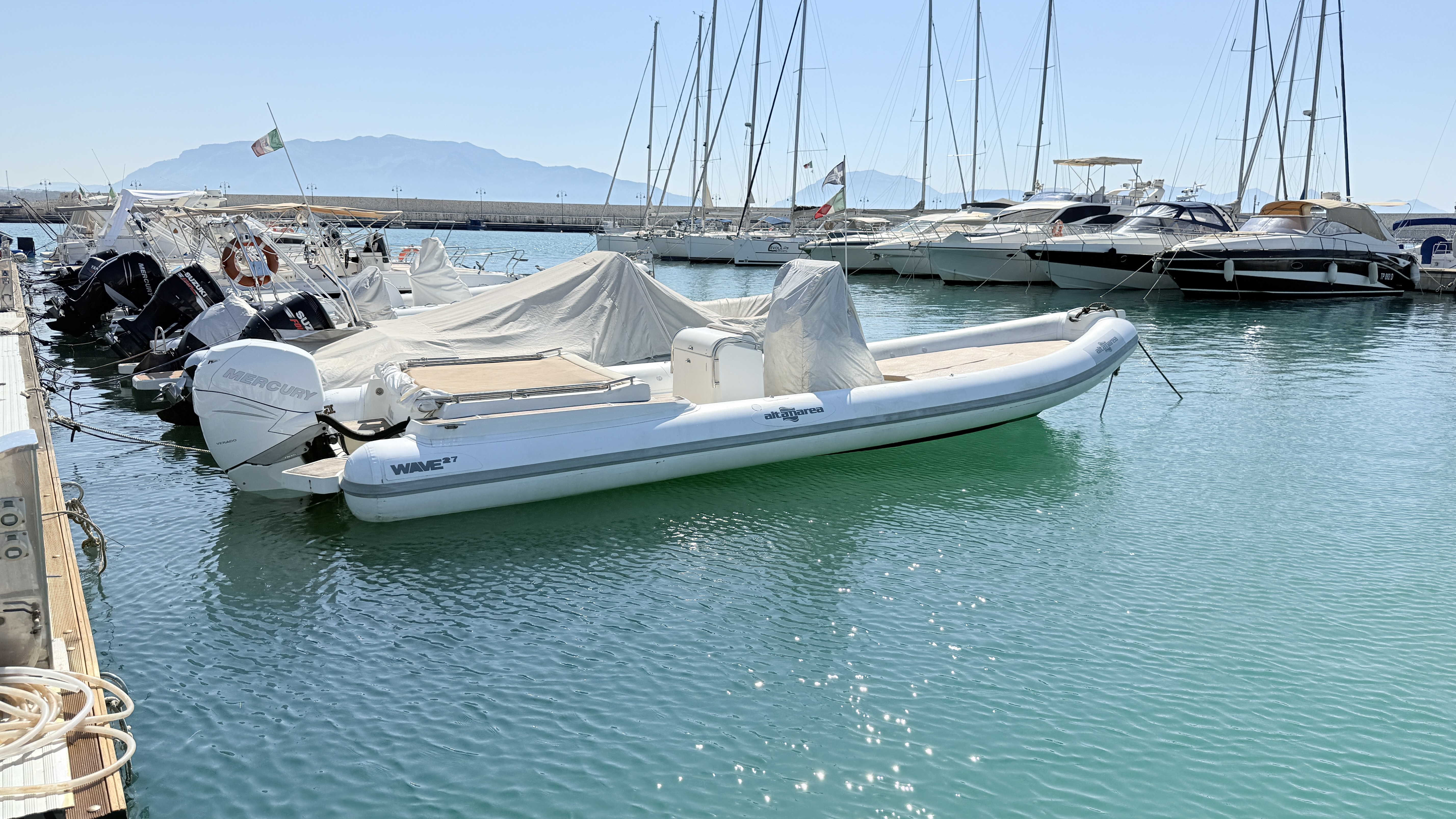 AltaMarea Wave 27 Motorizzato Mercury 300 Verado