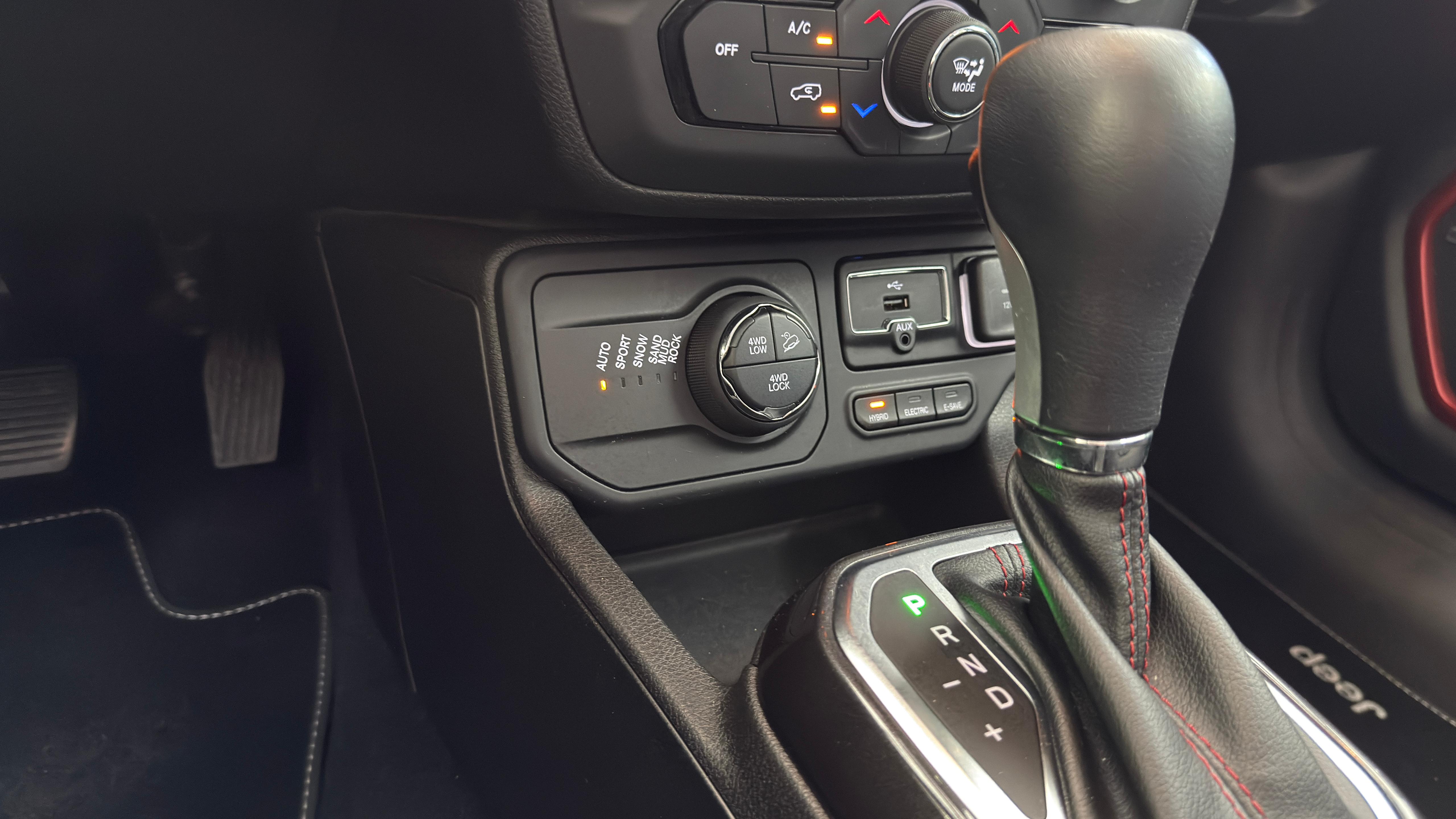 Jeep Renegade 1.3 t4 phev Trailhawk 4xe at6 240Cv.