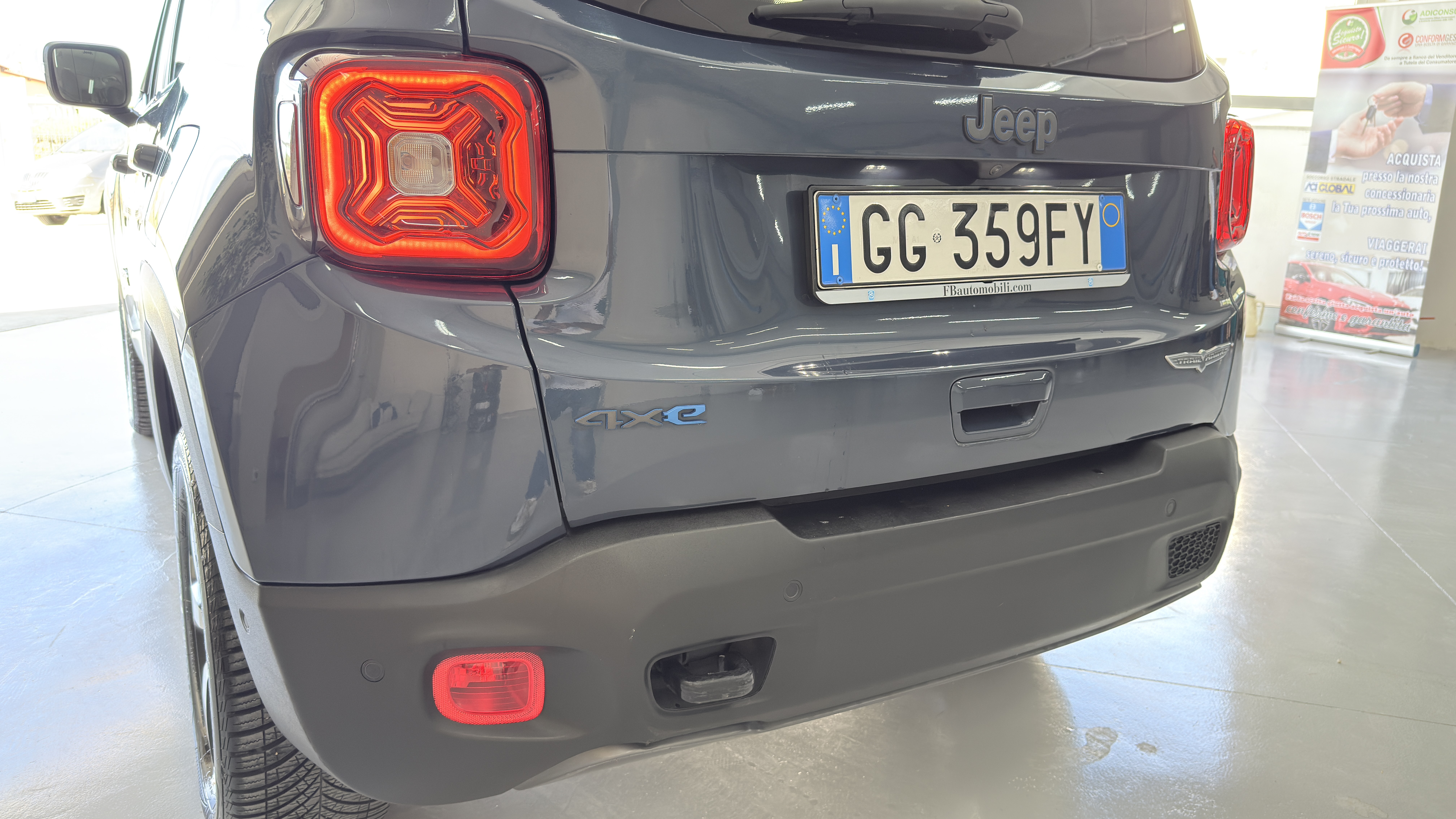 Jeep Renegade 1.3 t4 phev Trailhawk 4xe at6 240Cv.