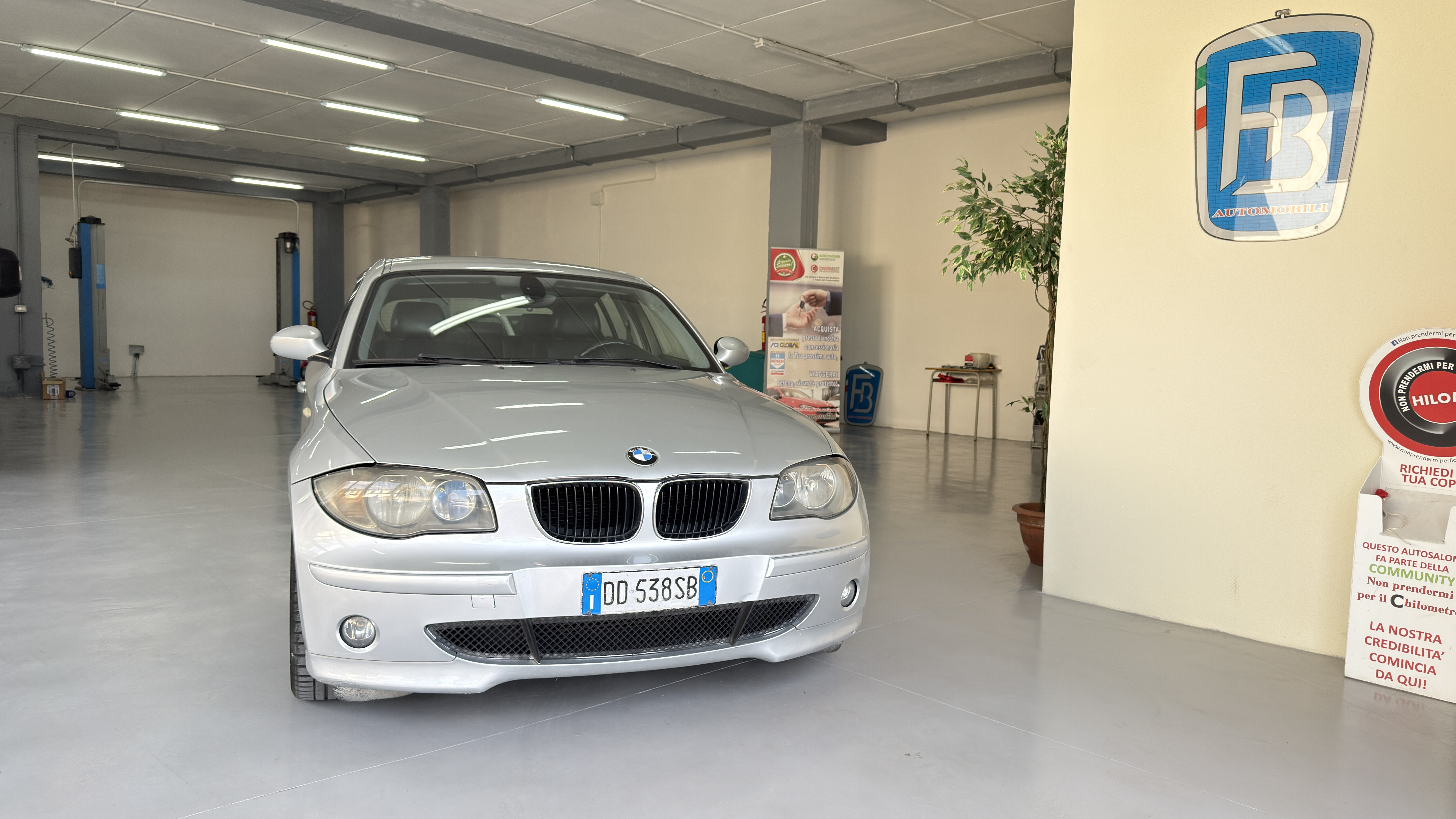 BMW 120 Serie 1 E87 2004 120d Futura