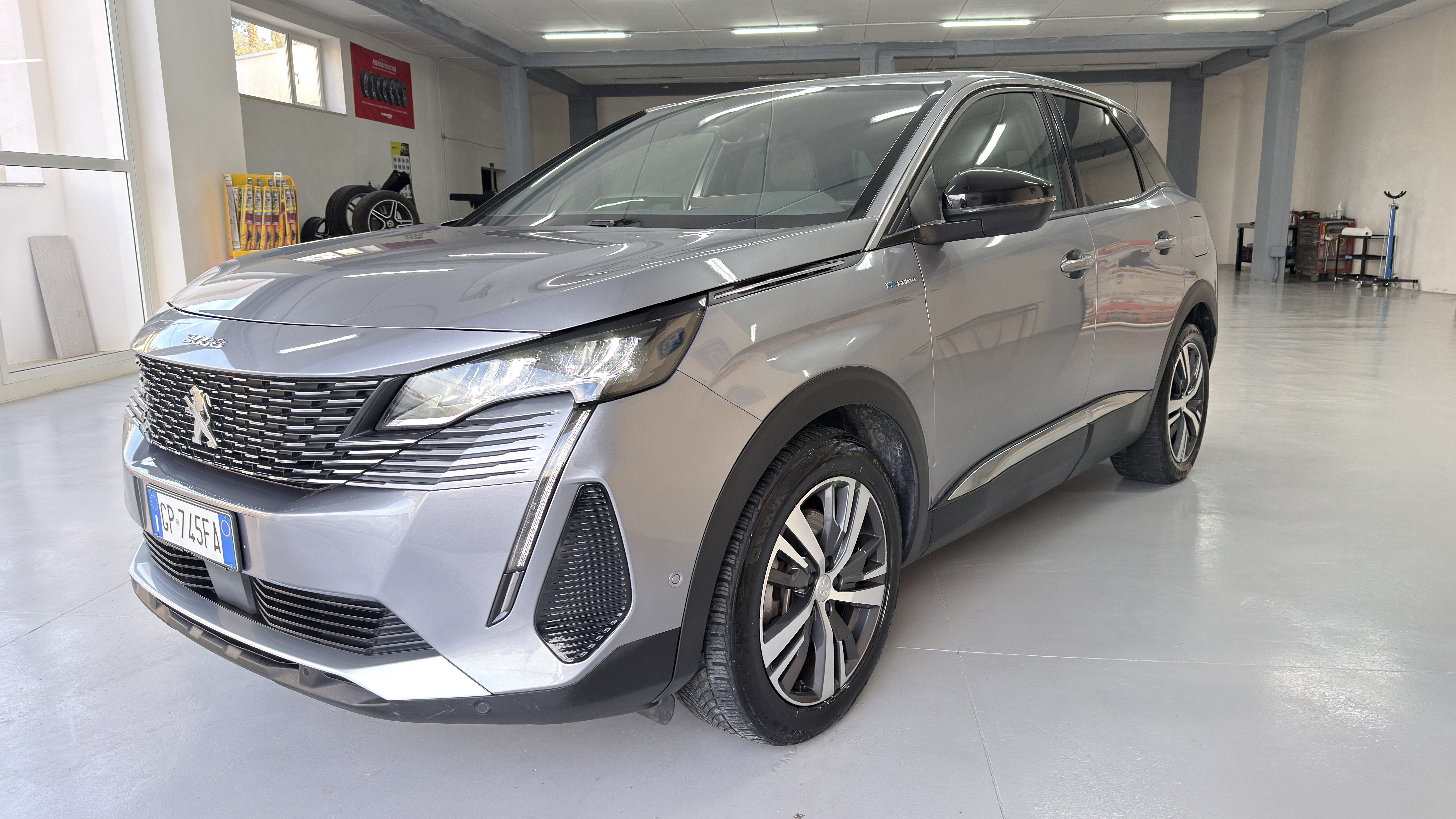 Peugeot 3008 Hybrid4 eat8 300Cv. Allure Pack Aziendale