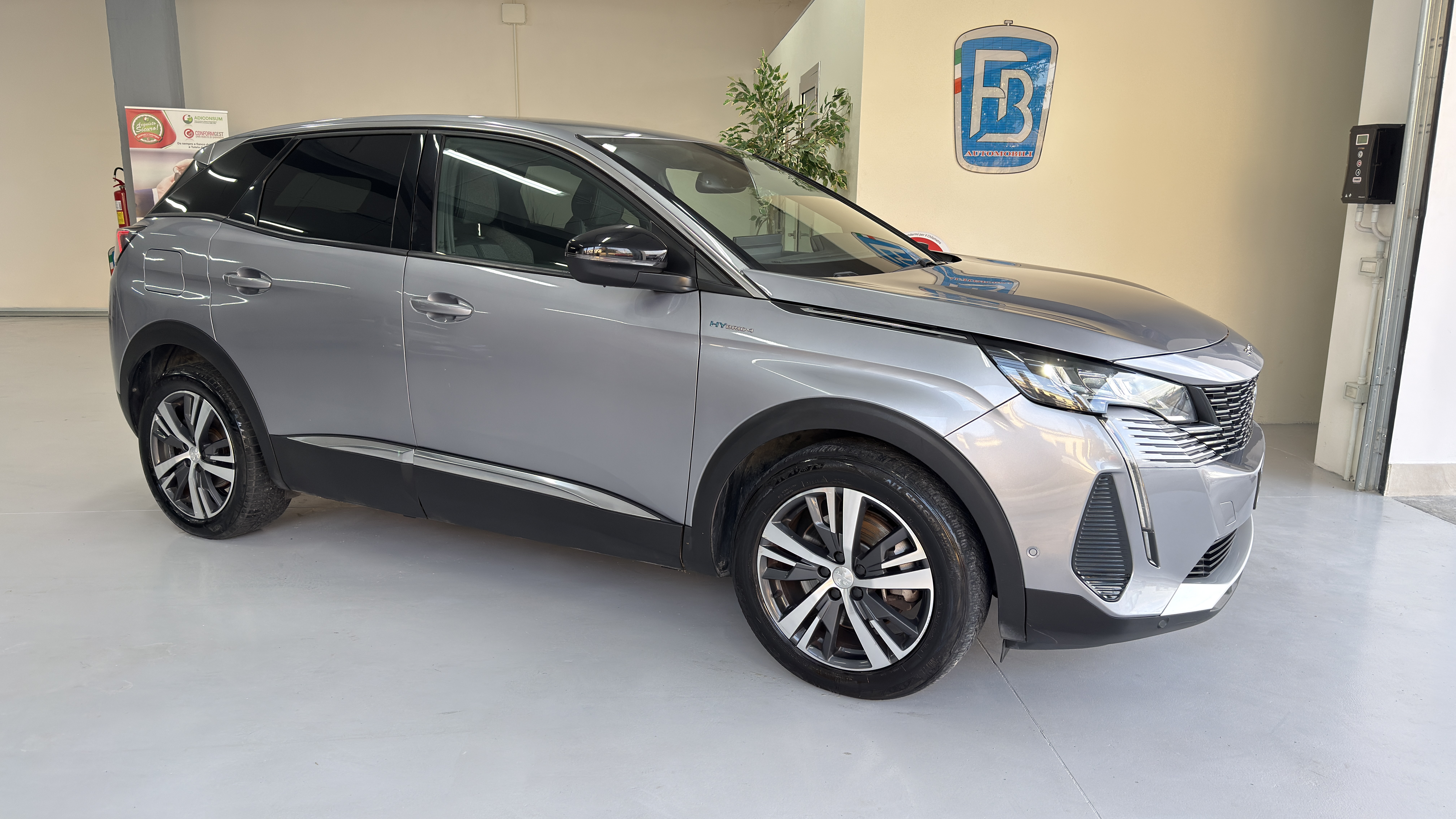 Peugeot 3008 Hybrid4 eat8 300Cv. Allure Pack Aziendale