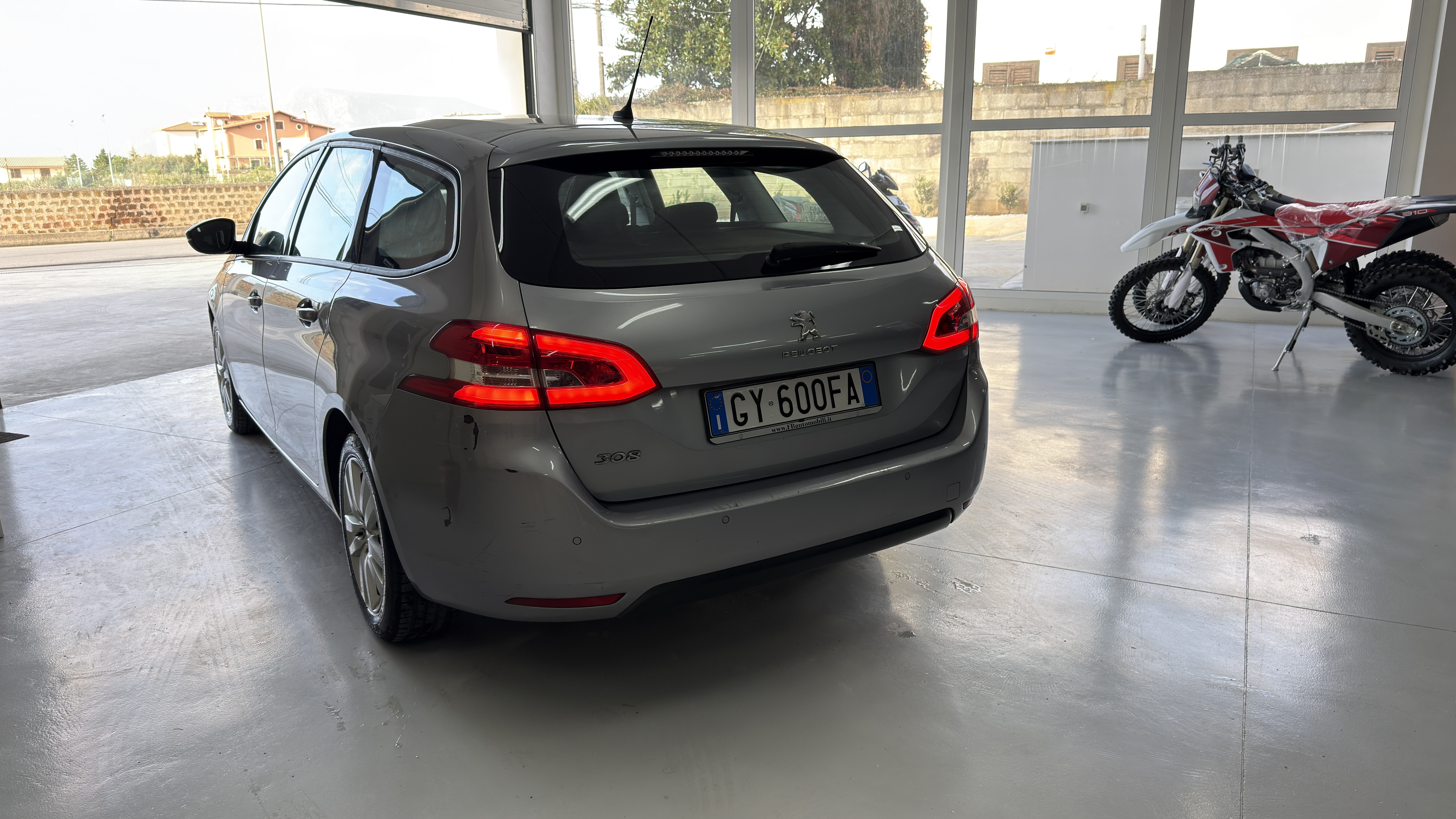 Peugeot 308 1.5 BlueHDi 130 S&S SW Allure