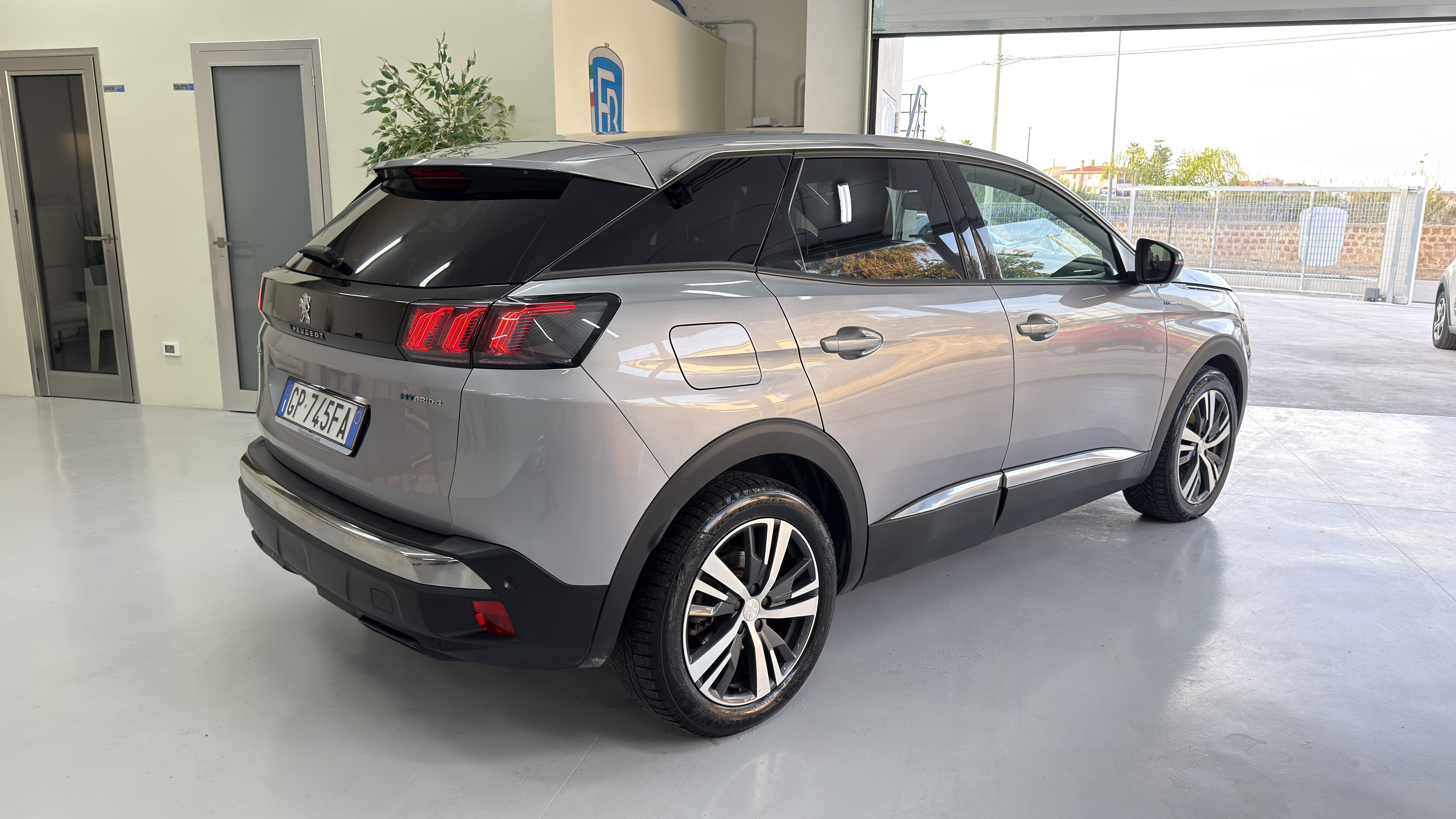 Peugeot 3008 Hybrid4 eat8 300Cv. Allure Pack Aziendale