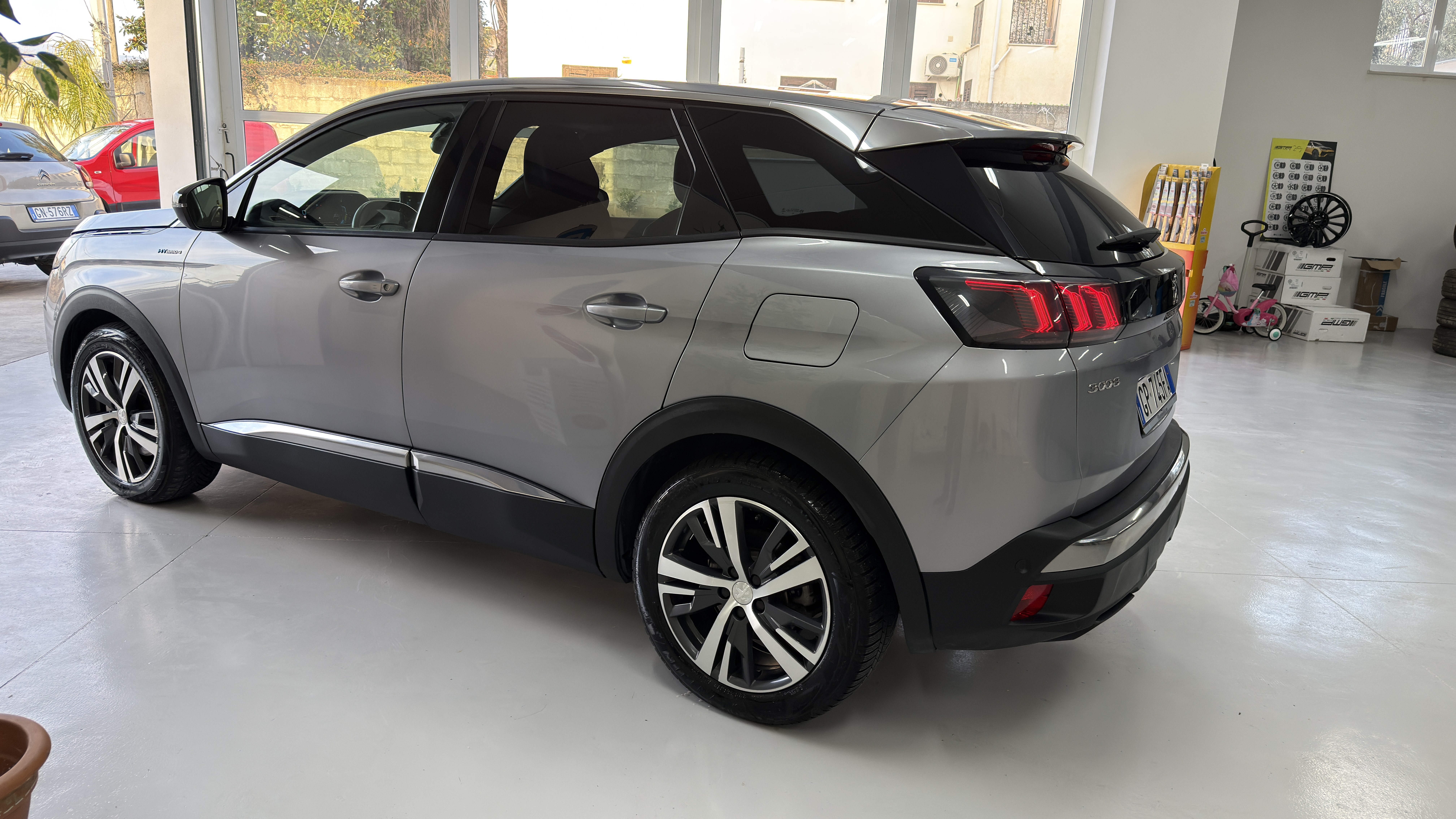 Peugeot 3008 Hybrid4 eat8 300Cv. Allure Pack Aziendale