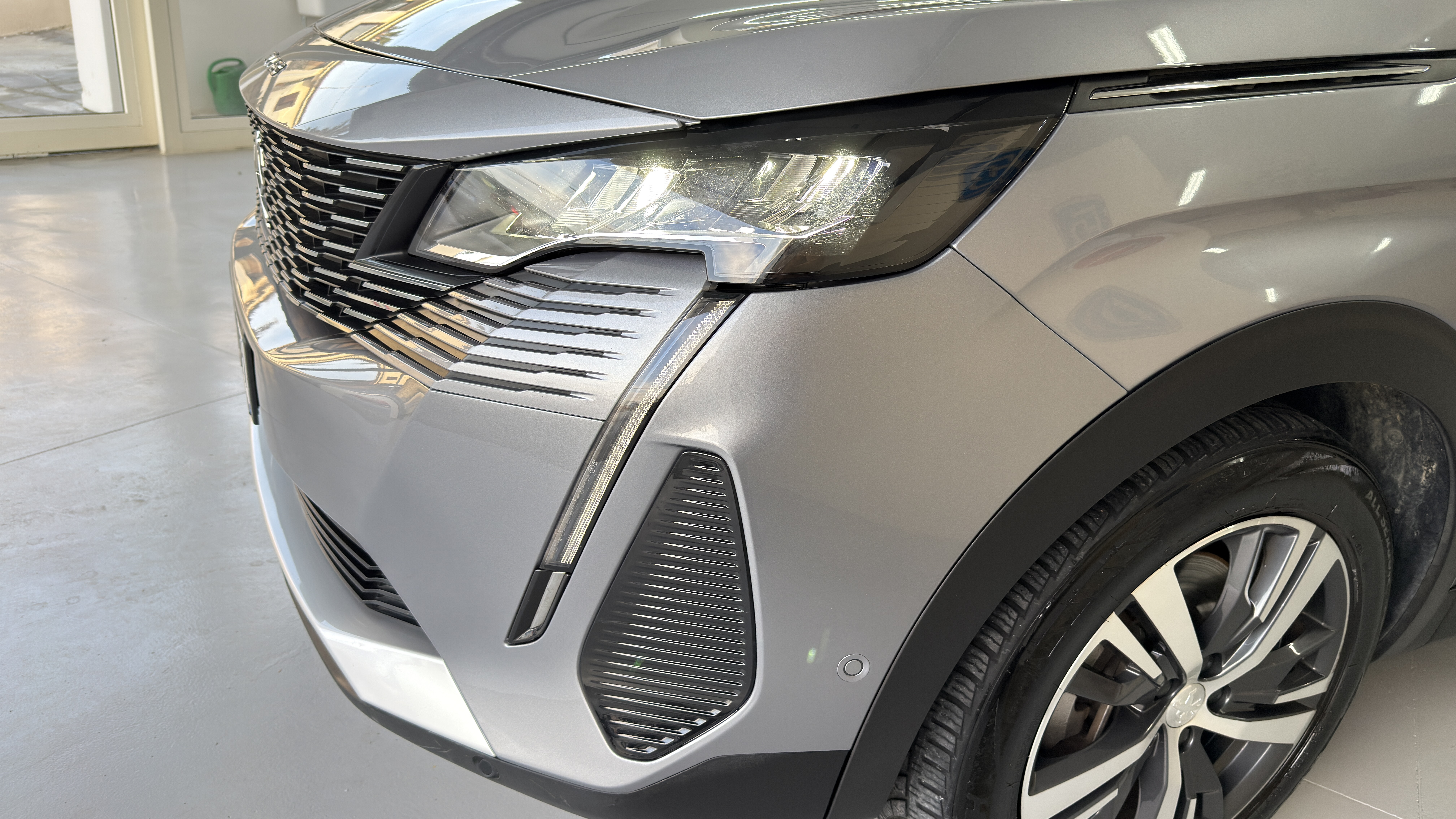 Peugeot 3008 Hybrid4 eat8 300Cv. Allure Pack Aziendale