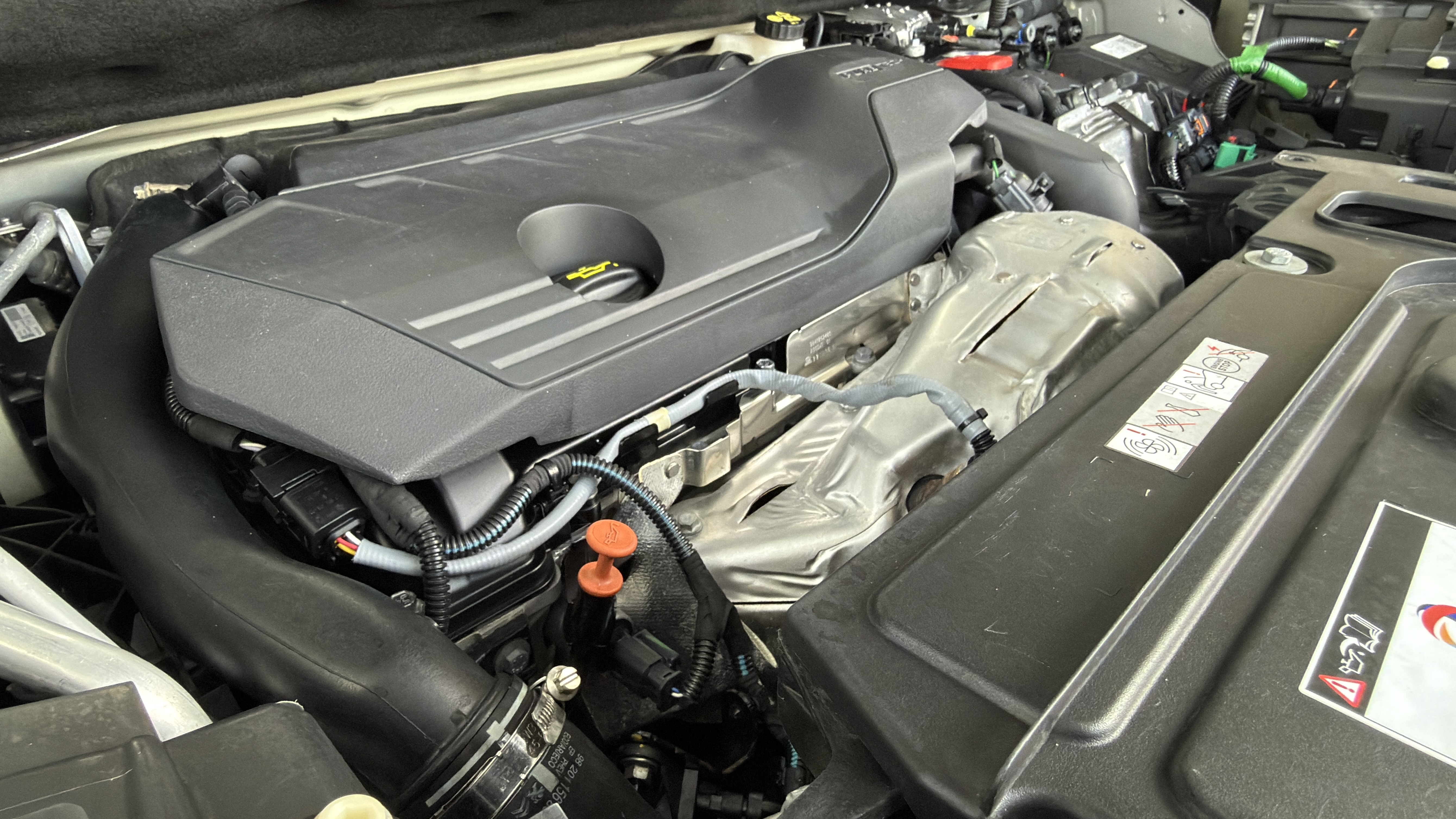 Peugeot 3008 Hybrid4 eat8 300Cv. Allure Pack Aziendale