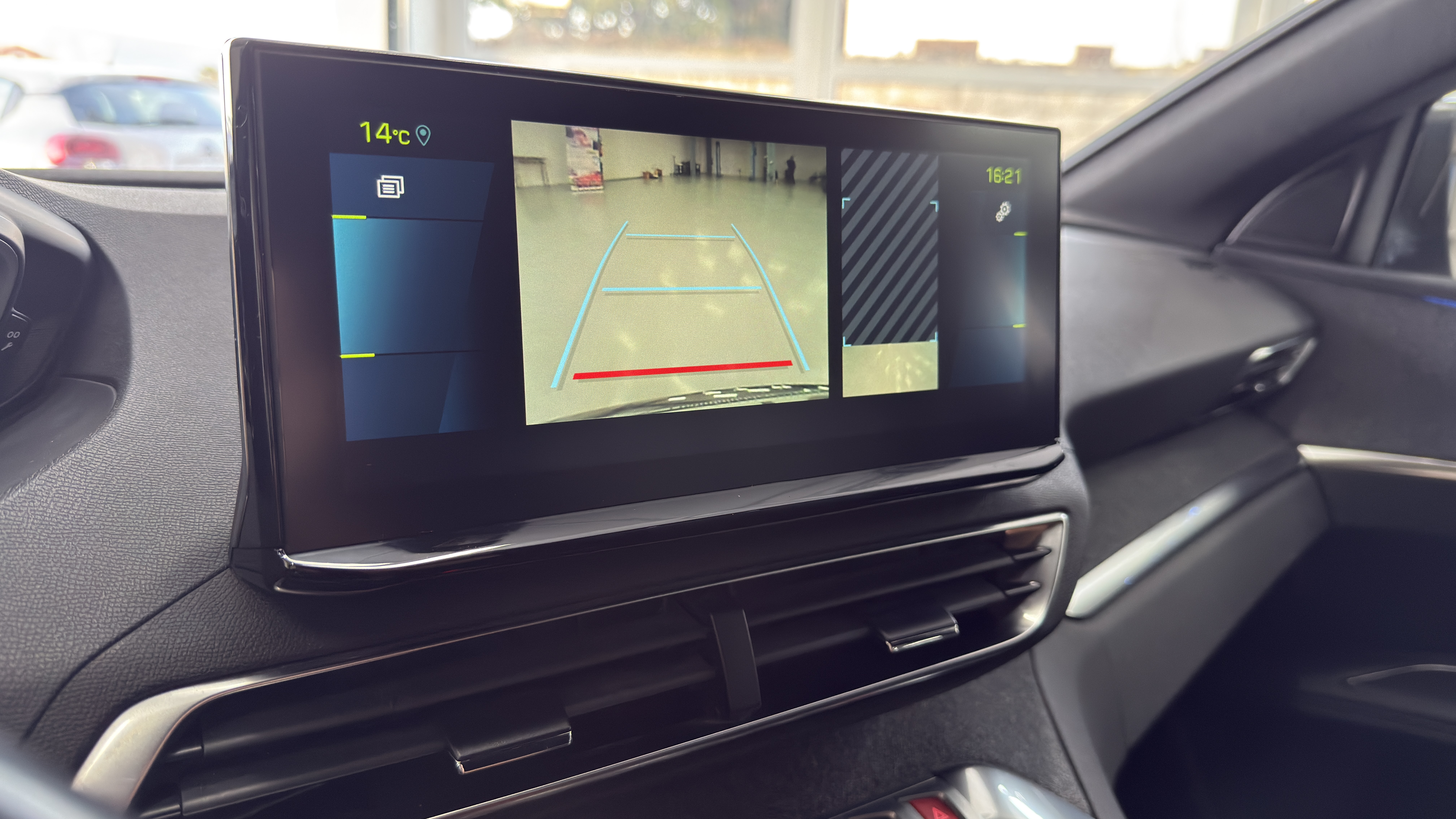 Peugeot 3008 Hybrid4 eat8 300Cv. Allure Pack Aziendale