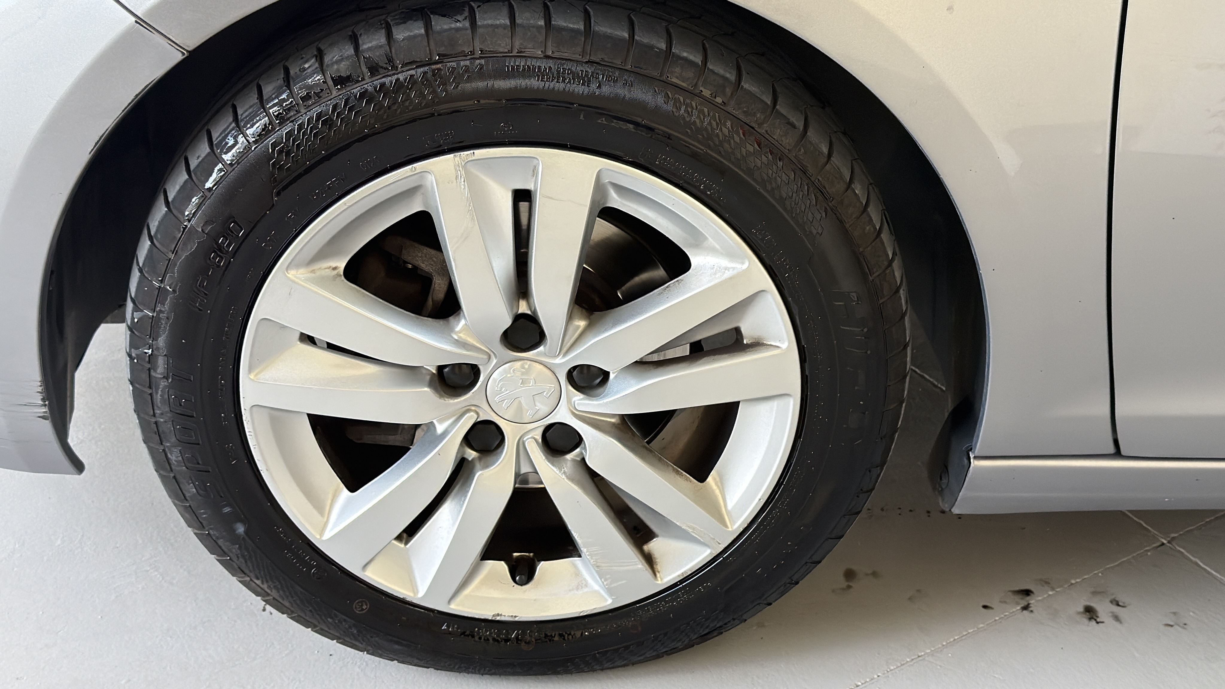 Peugeot 308 1.5 BlueHDi 130 S&S SW Allure