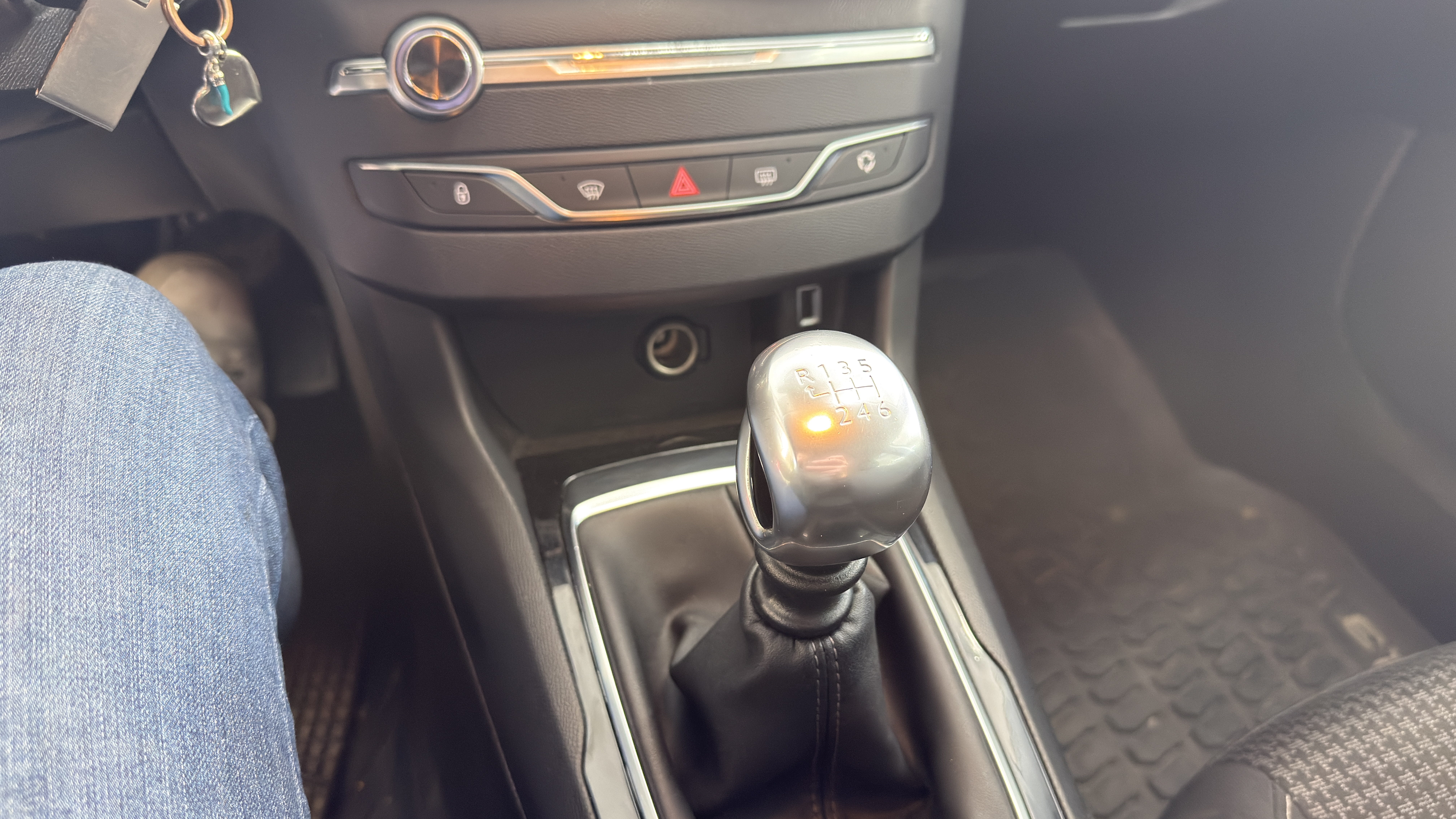 Peugeot 308 1.5 BlueHDi 130 S&S SW Allure