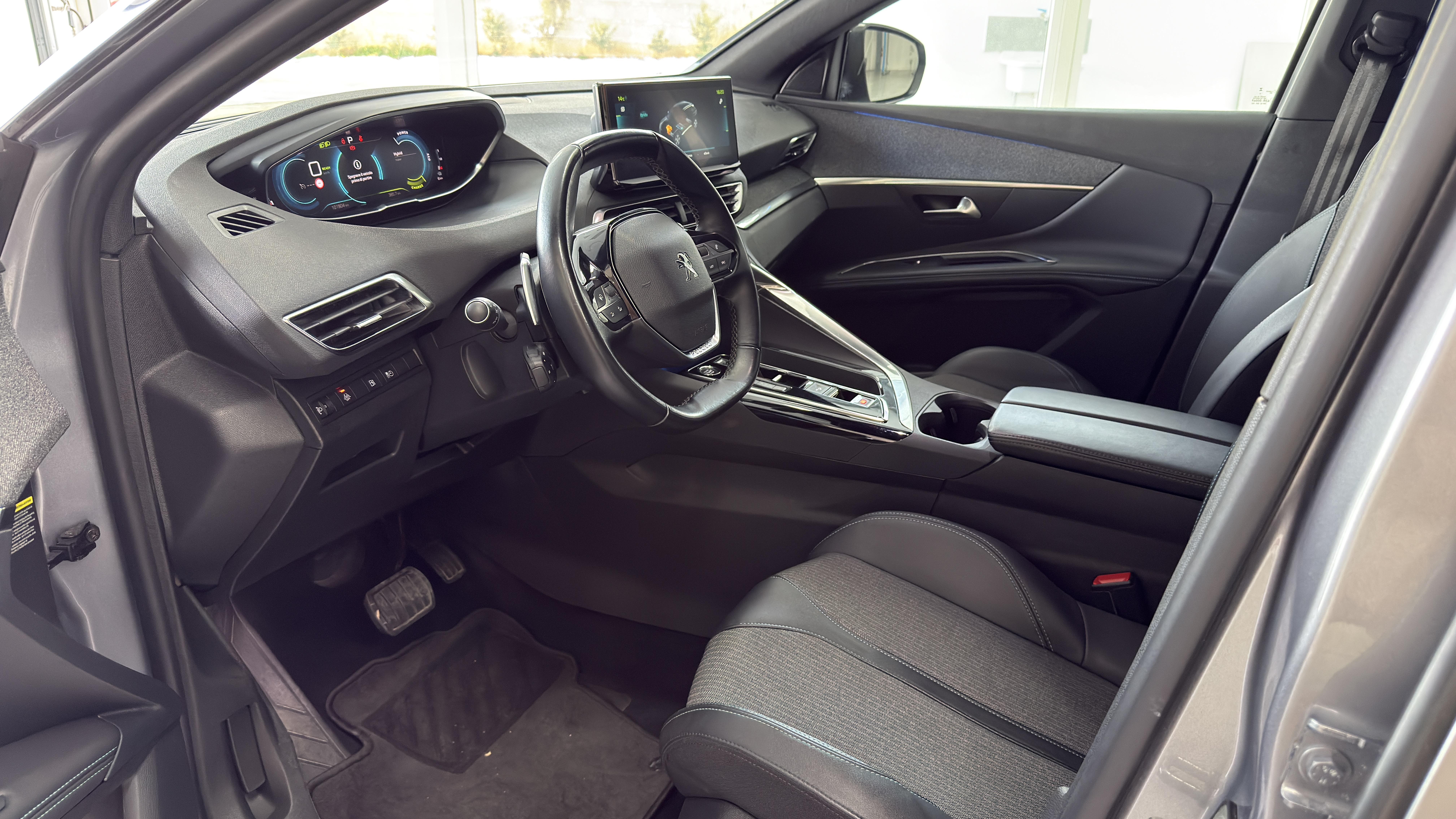 Peugeot 3008 Hybrid4 eat8 300Cv. Allure Pack Aziendale