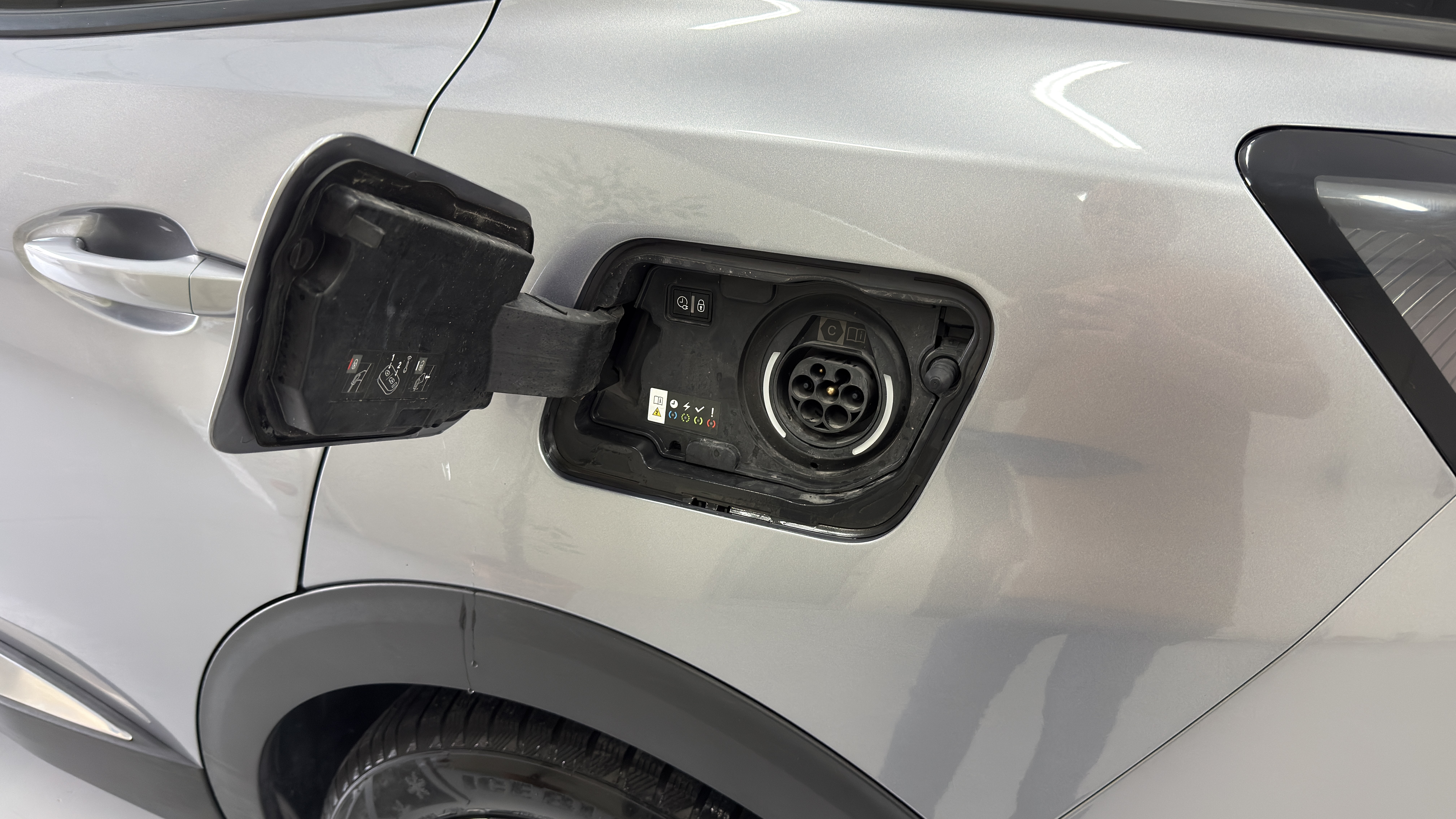 Peugeot 3008 Hybrid4 eat8 300Cv. Allure Pack Aziendale