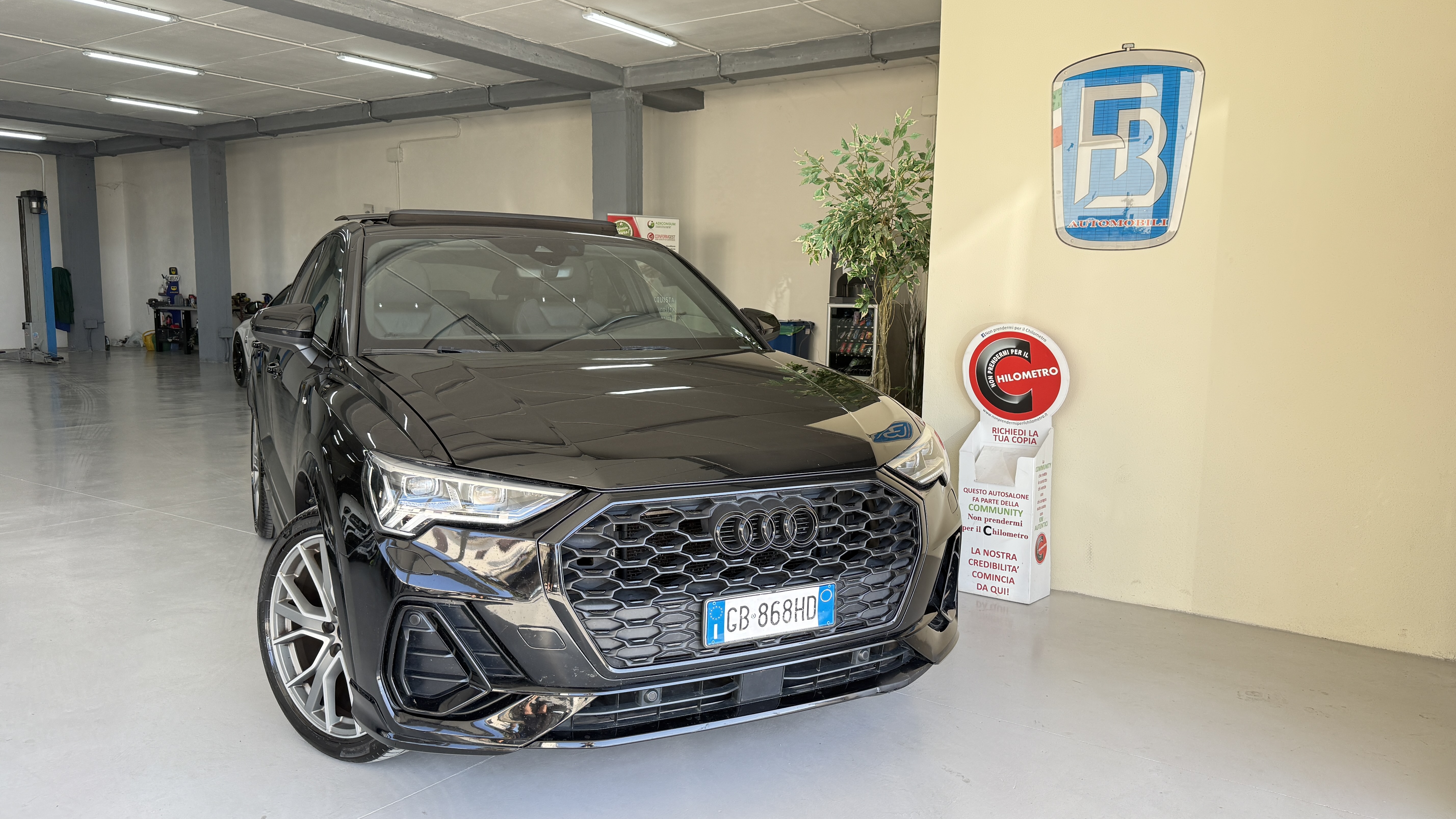 Audi Q3 SBK 35tdi SLine Interior & Exterior