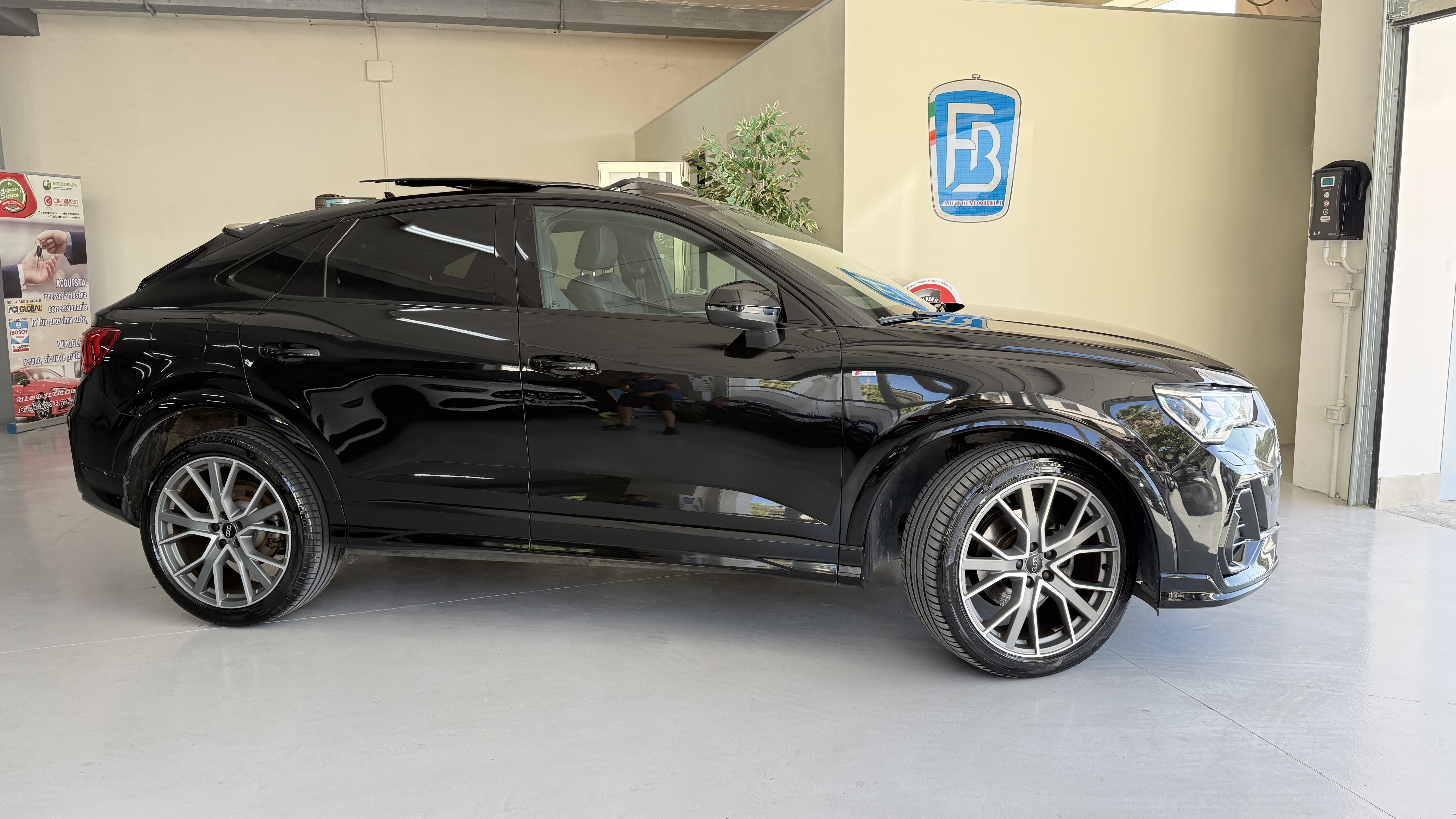 Audi Q3 SBK 35tdi SLine Interior & Exterior