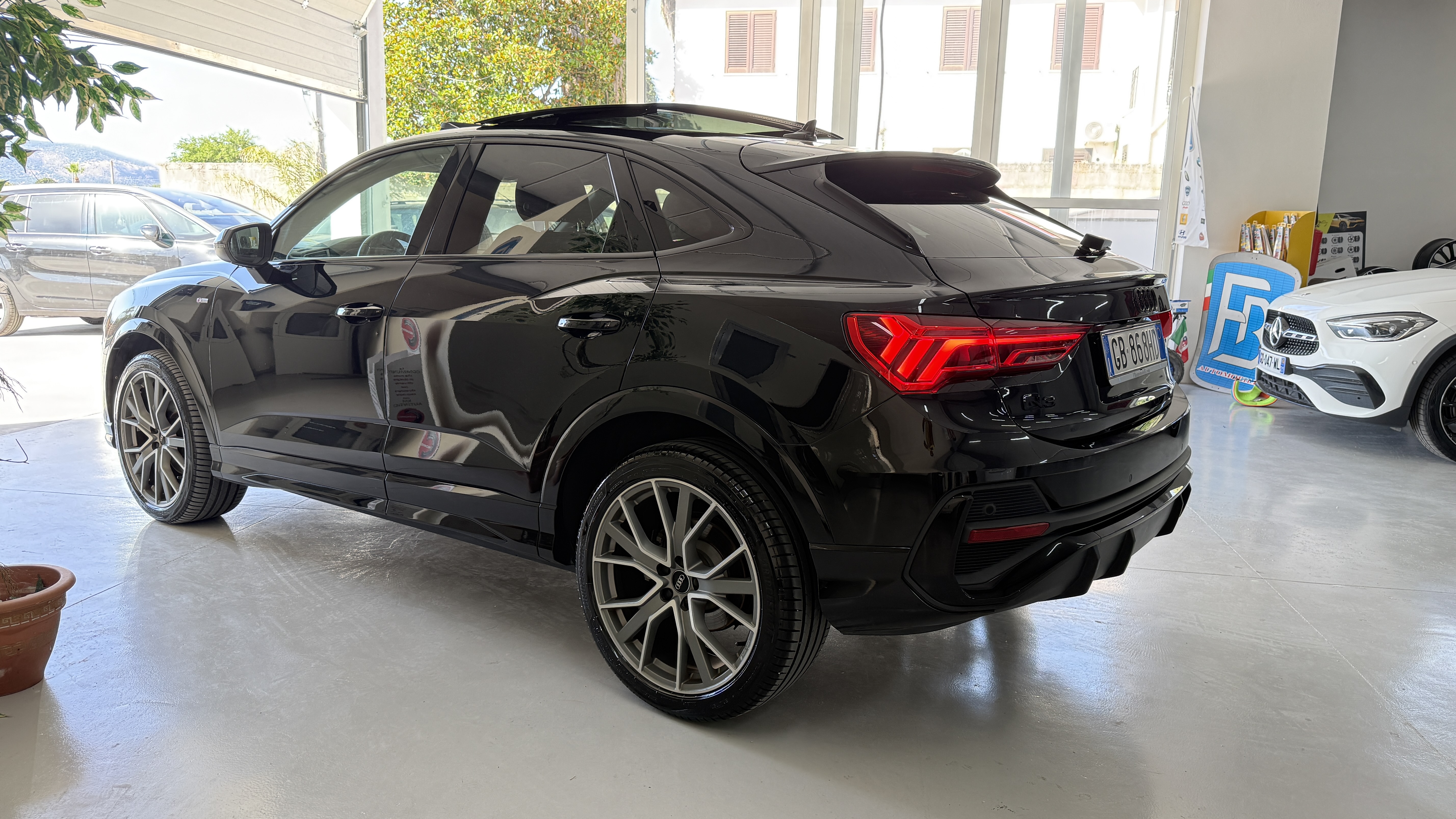 Audi Q3 SBK 35tdi SLine Interior & Exterior