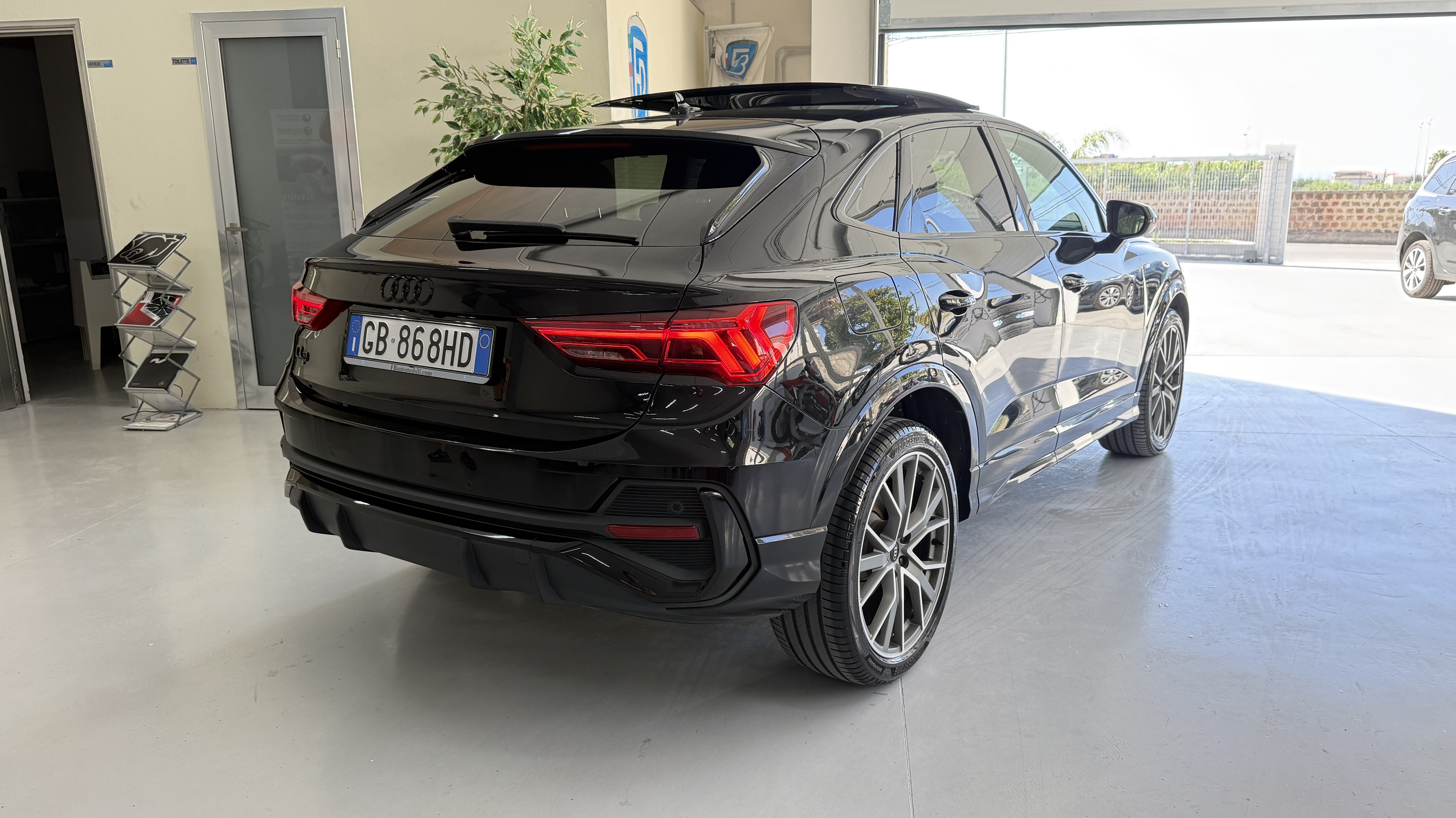Audi Q3 SBK 35tdi SLine Interior & Exterior