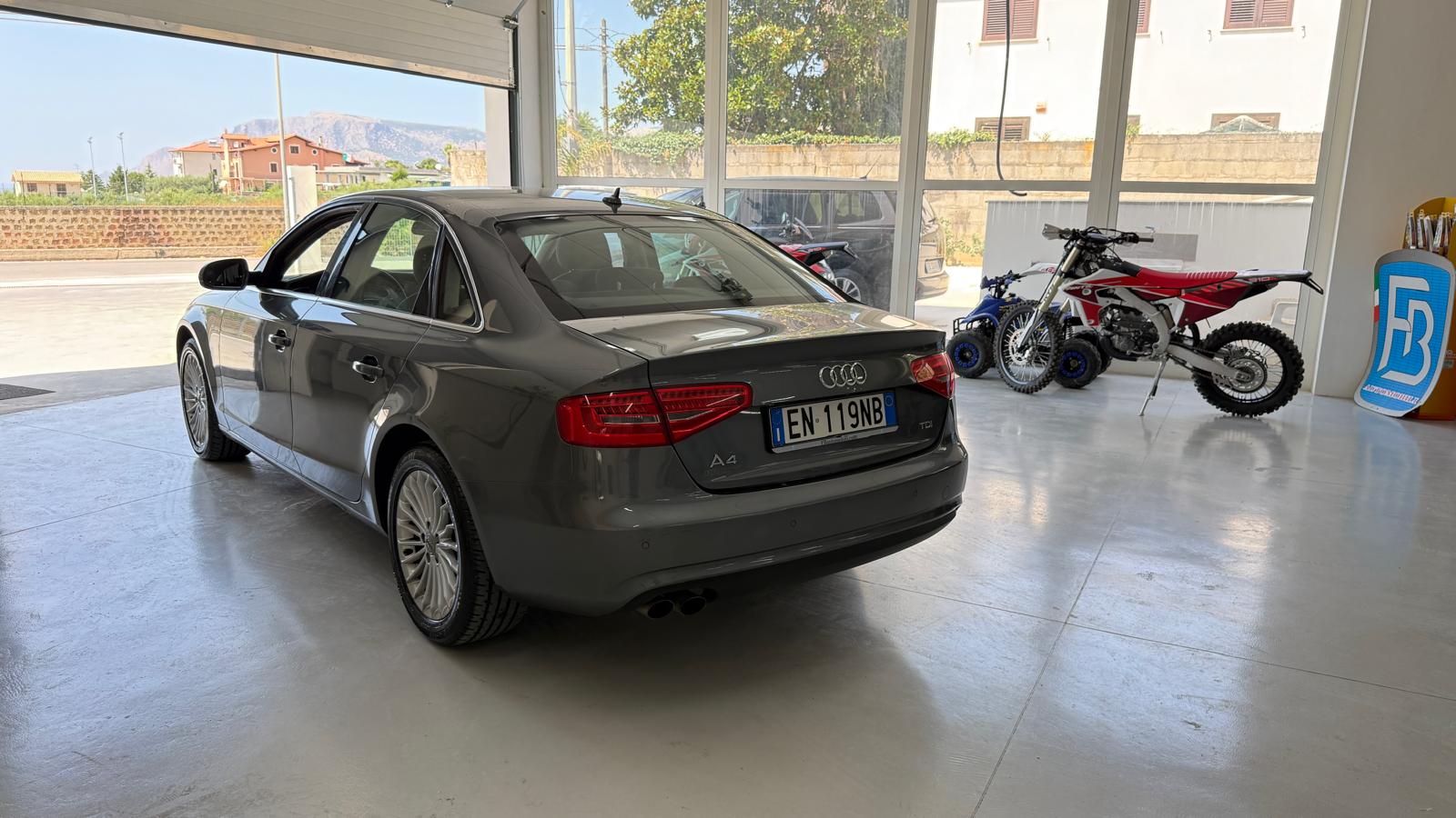 Audi A4 2.0tdi 120Cv. Advanced Plus