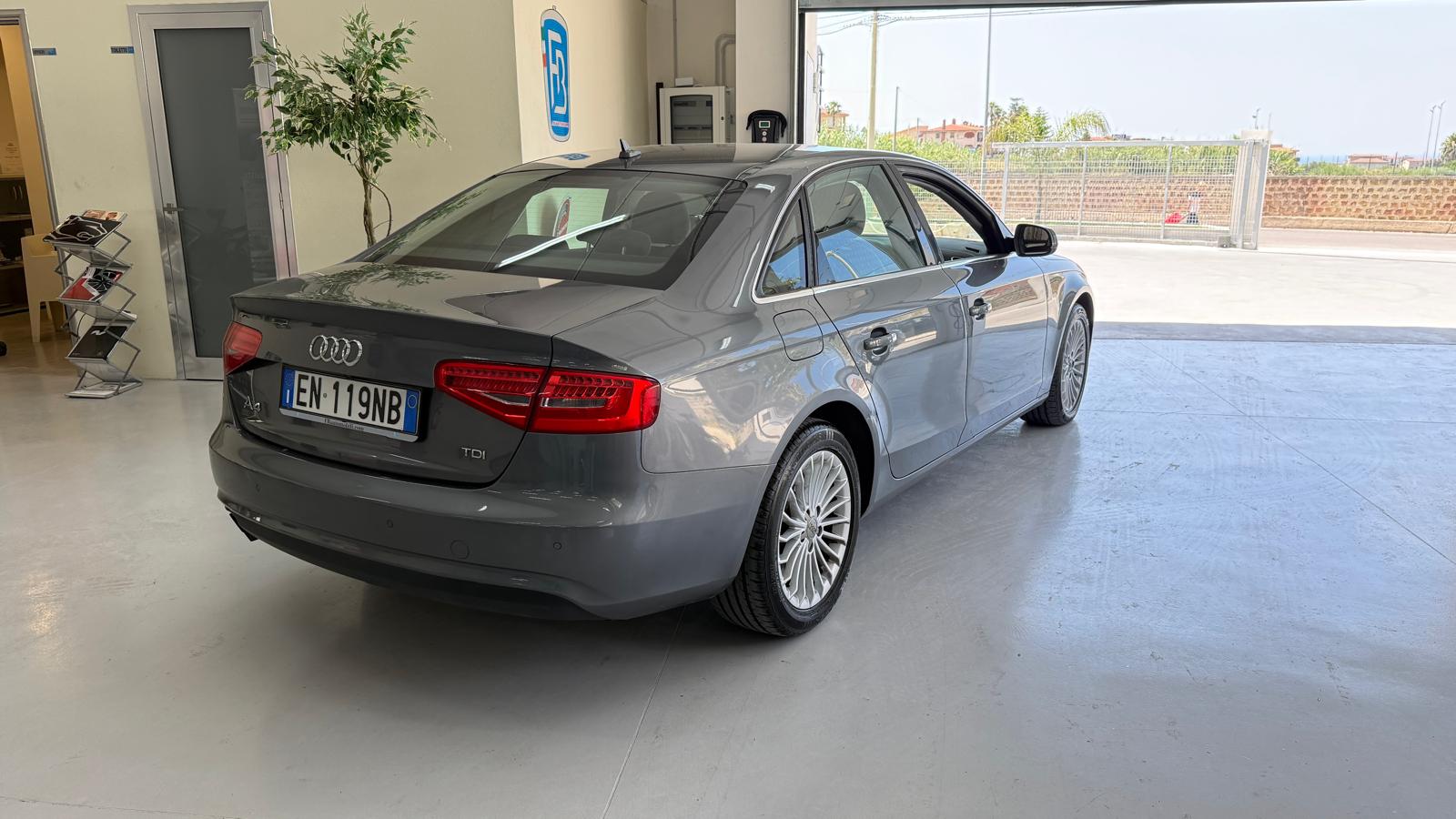 Audi A4 2.0tdi 120Cv. Advanced Plus