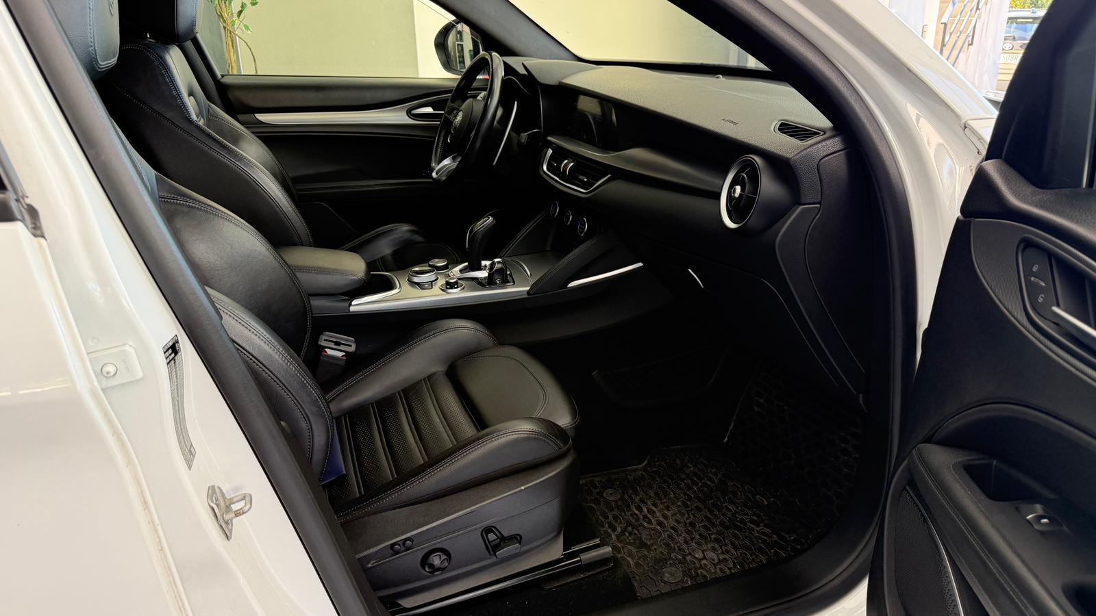 Alfa Romeo Stelvio 2.2Mtj. Ti 210Cv. Q4 Veloce