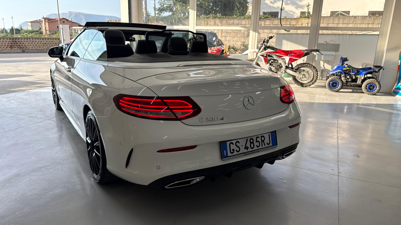 Mercedes C220d Cabrio Premium Plus AMG Automatica