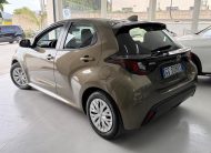 TOYOTA TOYOTA YARIS Hybrid Business